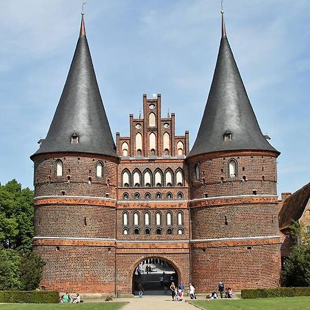 Pension Adler Lubeck Exterior photo